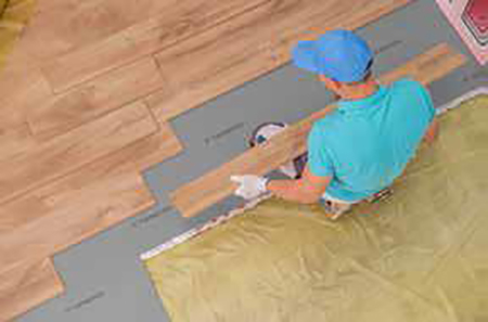 Mengenal Pelapis Lantai Kayu Thermoulayer